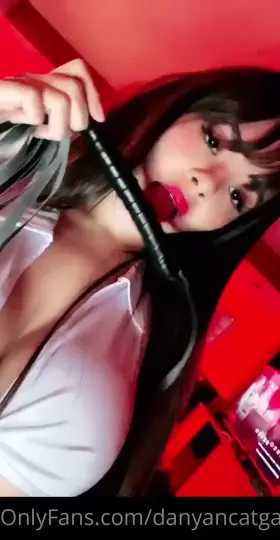 Danyancat – OnlyFans (P4CK IN C0MM3NTS)