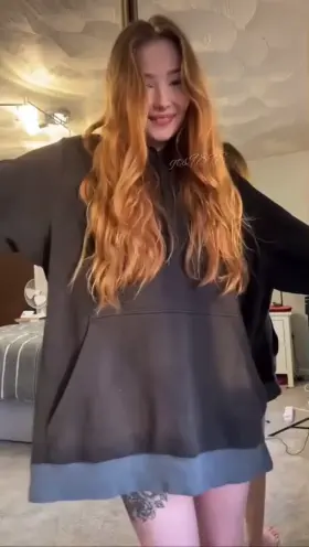 Just a 2002 girl spinning out her clothes