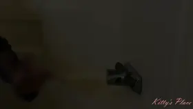 Kitty takes a very sexy bath