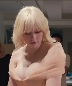 I just can't stop jerking to Billie Eilish