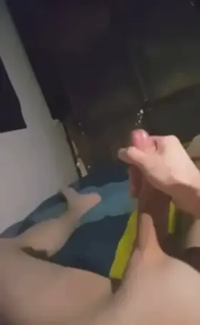 Erupting and blowing a massive cum fountain.. shooting sky high thick ropes into the air! Felt so fucking good… 🍆💦 [29M] 🇬🇧