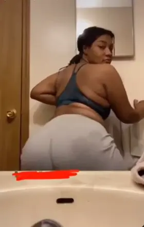 Rate her ass and her twerk🍑