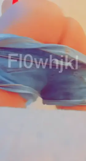 who wants to slap my ass?