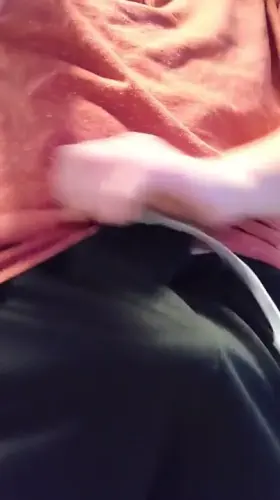 Get on your knees for daddy😈