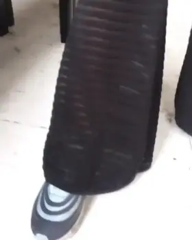 Twirling PAWG in sexy outfit!