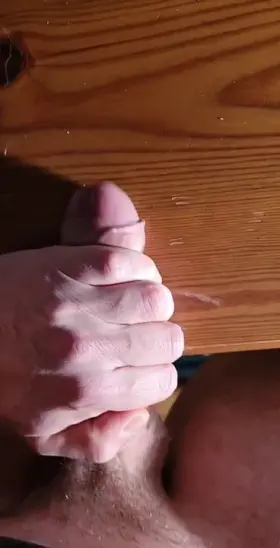 Some edging leads to a thick rope or 3