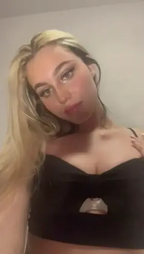 Share ur time with me and I’ll make ur cock hard