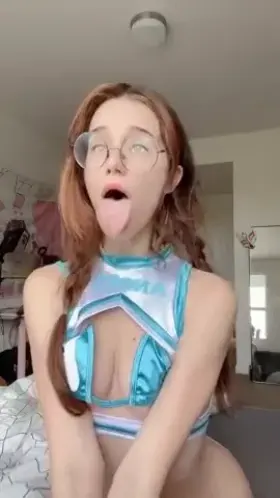 Omg I made such a sticky mess with my spit >.<