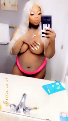 arrow up if you’d fuck me 🙊💦 (oc)