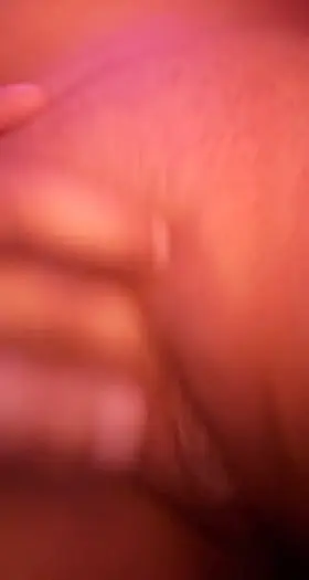 Stretching my pussy until I cum >>>