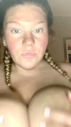 I’m bored today while hubby is working...🤔what to do?