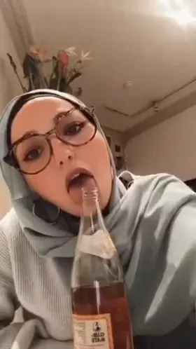 Let me taste your juiciest and sweetiest hard candy 🍆🍭