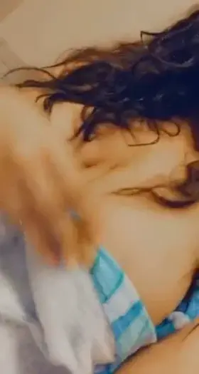 Out of the shower.. and into ur mouth..💕