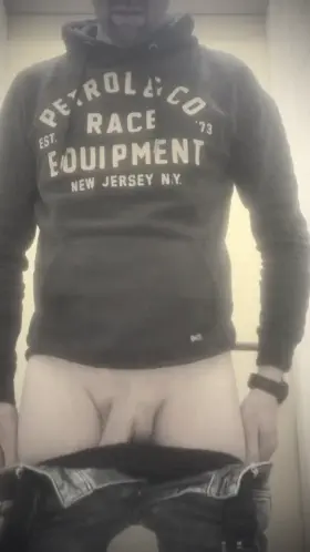 How bad do you want to see me cum? 😉