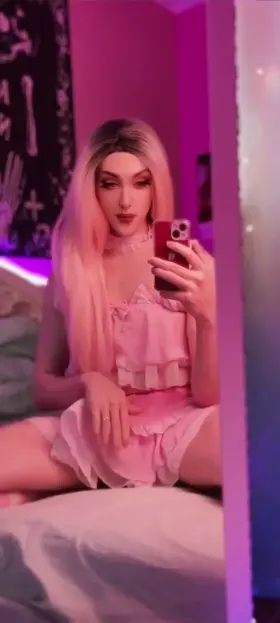 Need some help with my morning wood. Any volunteers?