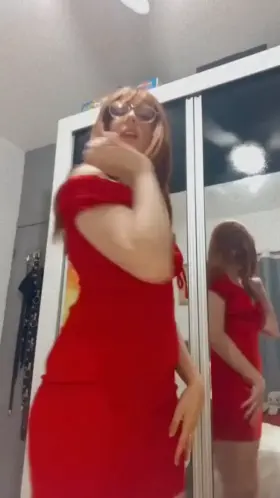 Looking sexy for you, check my profile to see more 😇