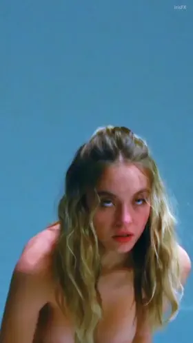 Sydney Sweeney - The Voyeurs (2021) - Vertical Crop, Color Corrected & Smooth Slo-mo