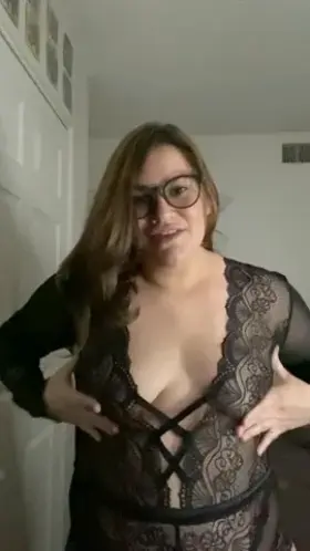 I like playing with my tits 🤪