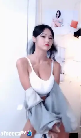 Pocket Girl Habin's boobs!