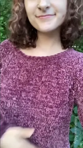 showing off my tits at the park and I almost got caught 😝