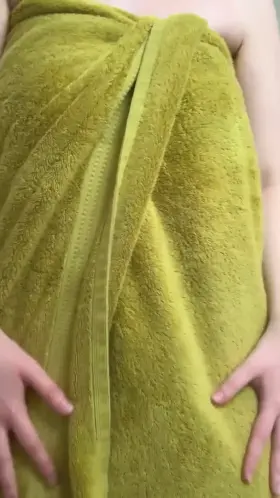 A towel drop, but from behind