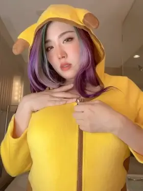 I hope you enjoy jiggling my boobs!