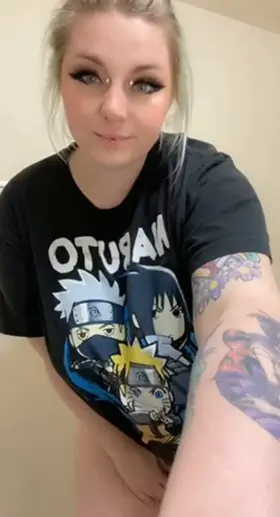 Need a big girl to watch anime with? 😉