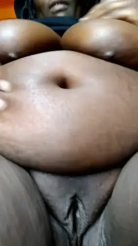 Hey, here's my pussy!