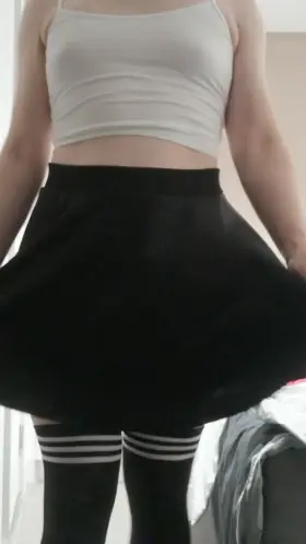 Twirl and a shake 🥰