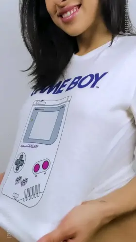 I'm petite but with huge boobs 🤭