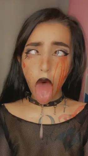 oh, these lenses make the eyes look bigger 😳