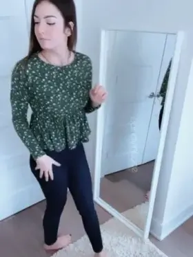 Sandyinlace Sprays On The Censor