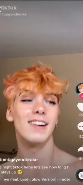 Beautiful twink showing himself off (not OC)