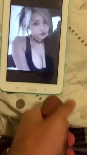 messed up hyoon's titties