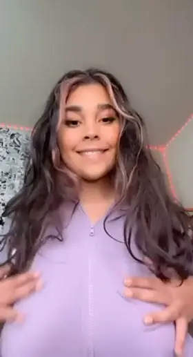 I want to be your big titty gf but are you into Latinas? (Oc)