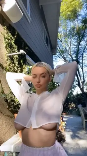 L1nds3y P3l4s😍 NEW O.F IN C0MM3NT - F0ld3r B3l0w🔥