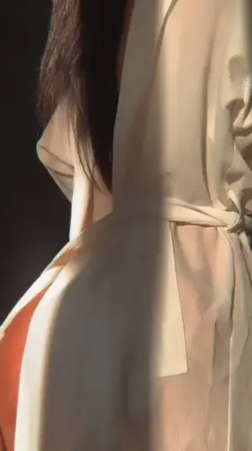 If my booty made you stop scrolling, I'll let you slide right in