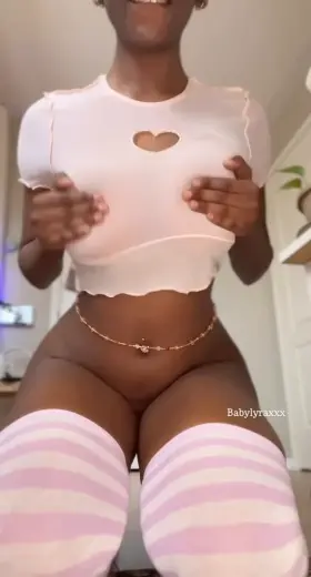 Mind if I pop my pussy on your cock ;) 😌