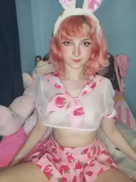 Would you come with me on a dinner date? I'll show you my boobs! (つ✧ω✧)つ here's a titty drop ♡