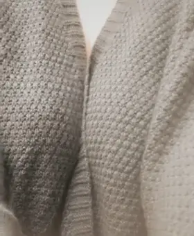 Revealing what’s under my big sweater. [f] [OC]