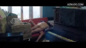 Brazillian actress Carol Duarte in Invisible Life (2019)