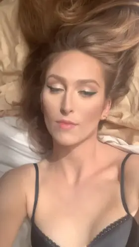 switch to HD so you're here with me 😊