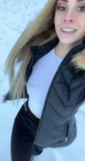 Just a normal Norwegian teen in her natural habitat 😇💕