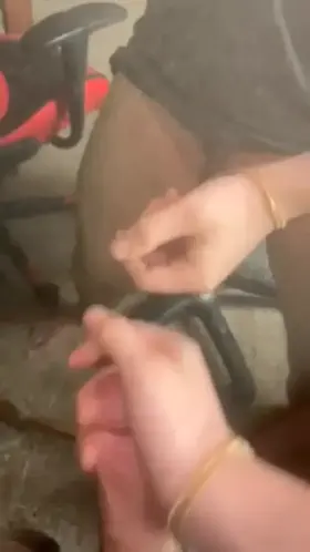 18 m, very bicurious help me cum like this again kik is canadianbakem