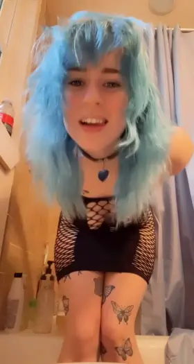 think I fuck on the 1st date? 😸