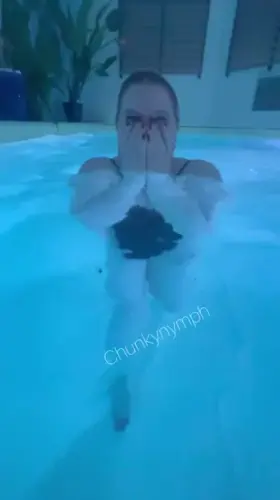 People kept walking in so I was nervous to flash