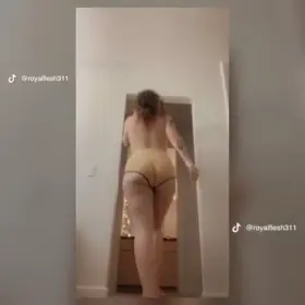 Watch me walk 😏🍑