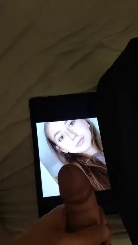 Sprayed my cum all over this slut🥵💦