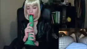 Egirl showing off her deepthroat skills