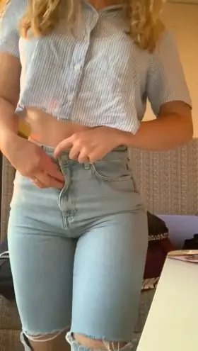 I'm that girl that nobody wanted to f*ck in school .. F 18